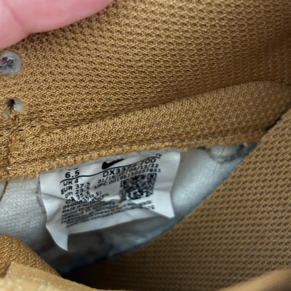 Nike - Picture 6 of 6